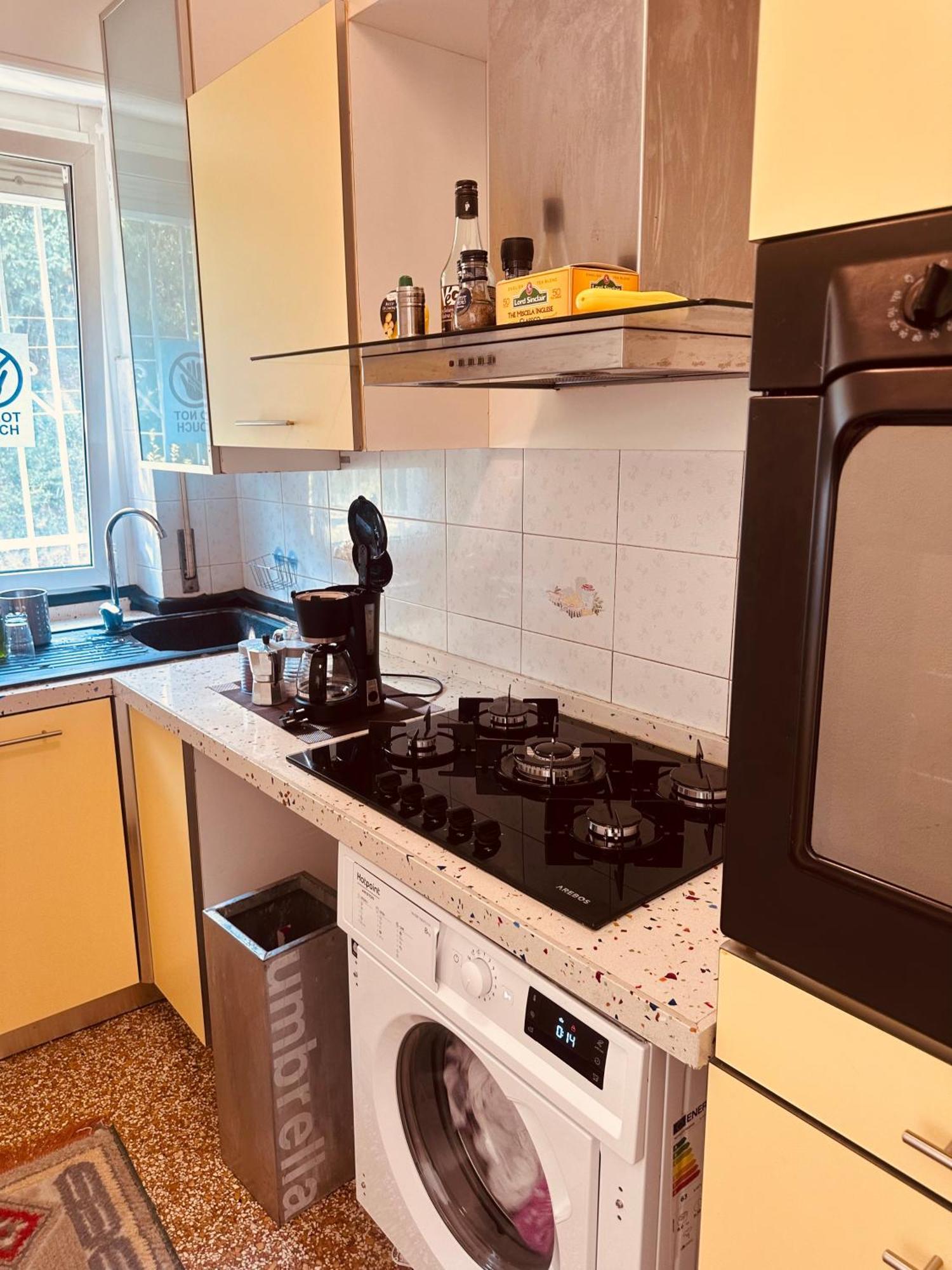 Entire 3 Bed Rooms Apartment,Centrum Genoa Exterior photo